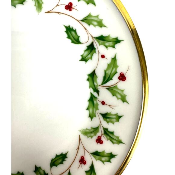 Lenox Holiday Dimension Holly Berries Gold Rim 6 3/8" Bread and Butter Plate - Picture 4 of 7